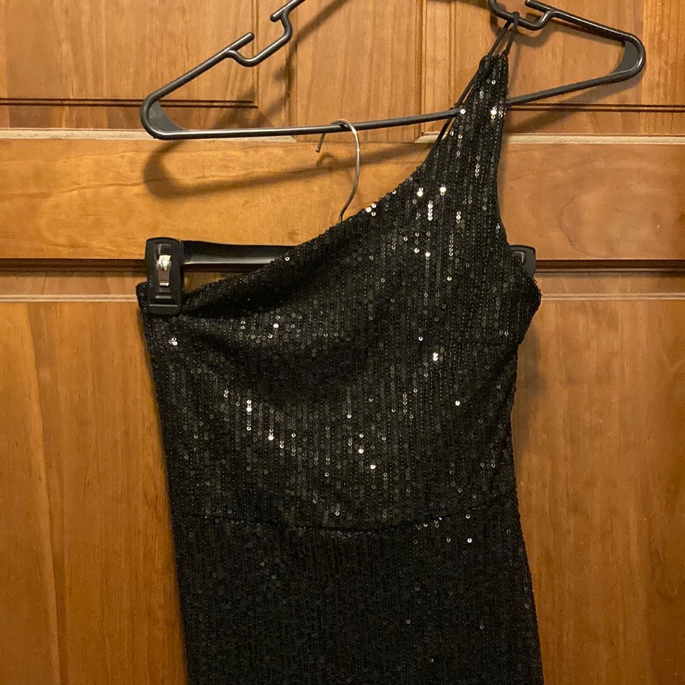 Black sequin party dress